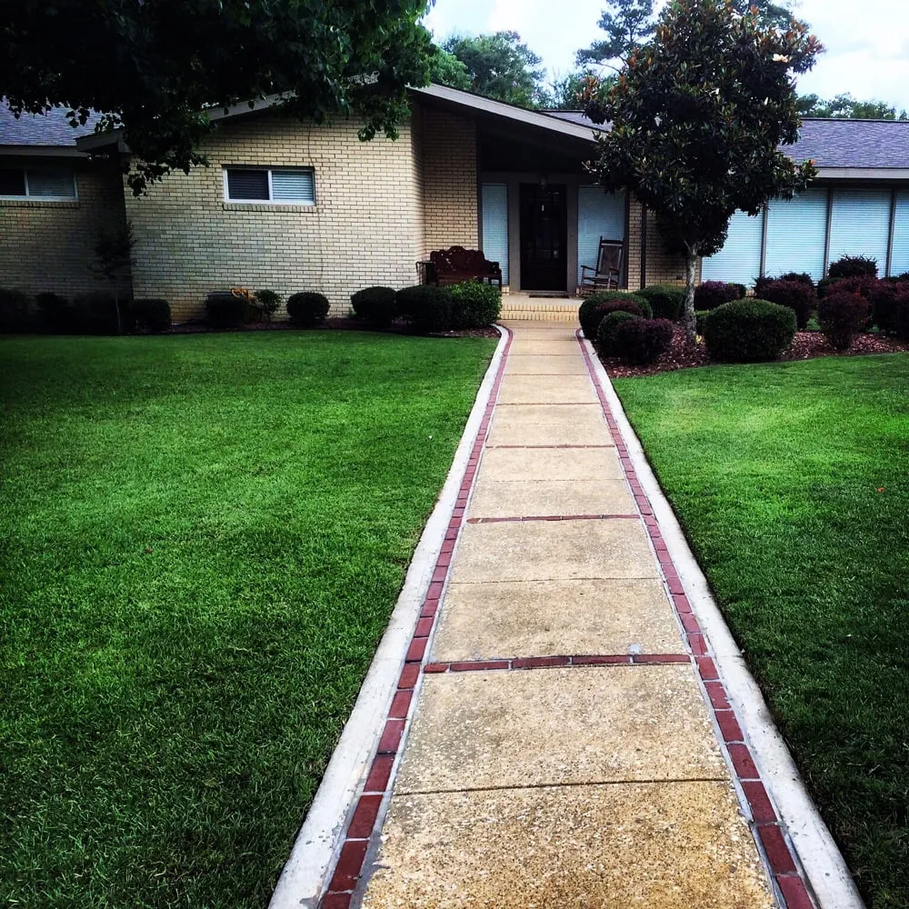 Top-rated lawn mowing service for beautiful yards across Dothan, AL - A&E Lawn Care