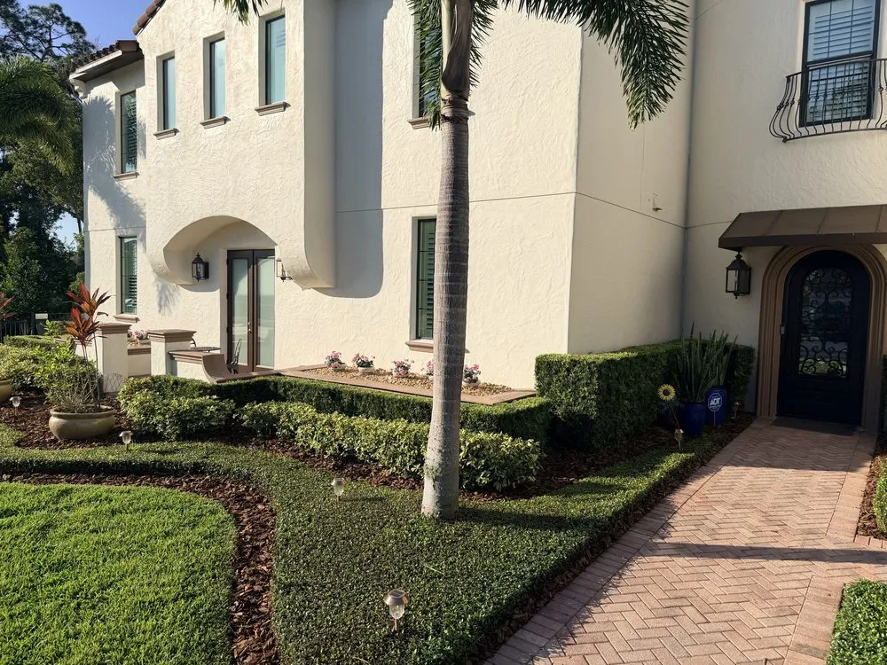 Custom garden landscaping experts serving DeLand, FL - A&E SantiRios