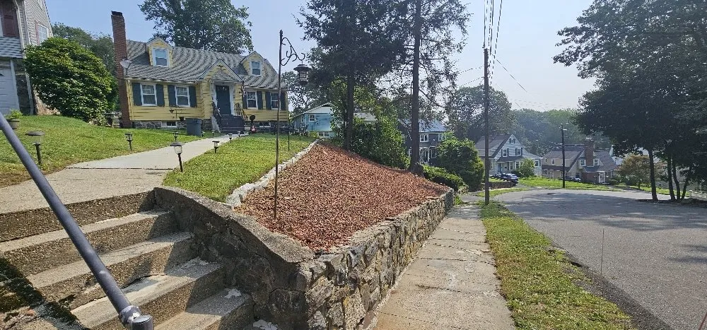 Custom yard maintenance for year-round maintenance in Waterbury, CT by A&E Service