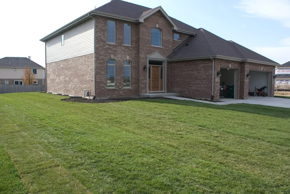 Local outdoor landscaping for residential properties in Bolingbrook, IL by Aerate-1 Landscaping & Ponds