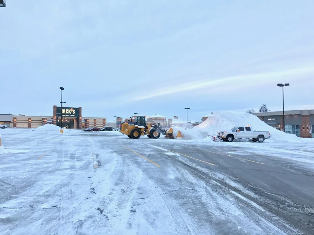 Custom lawn mowing service in Midvale, UT - Aeroscape Property Maintenance and Landscaping