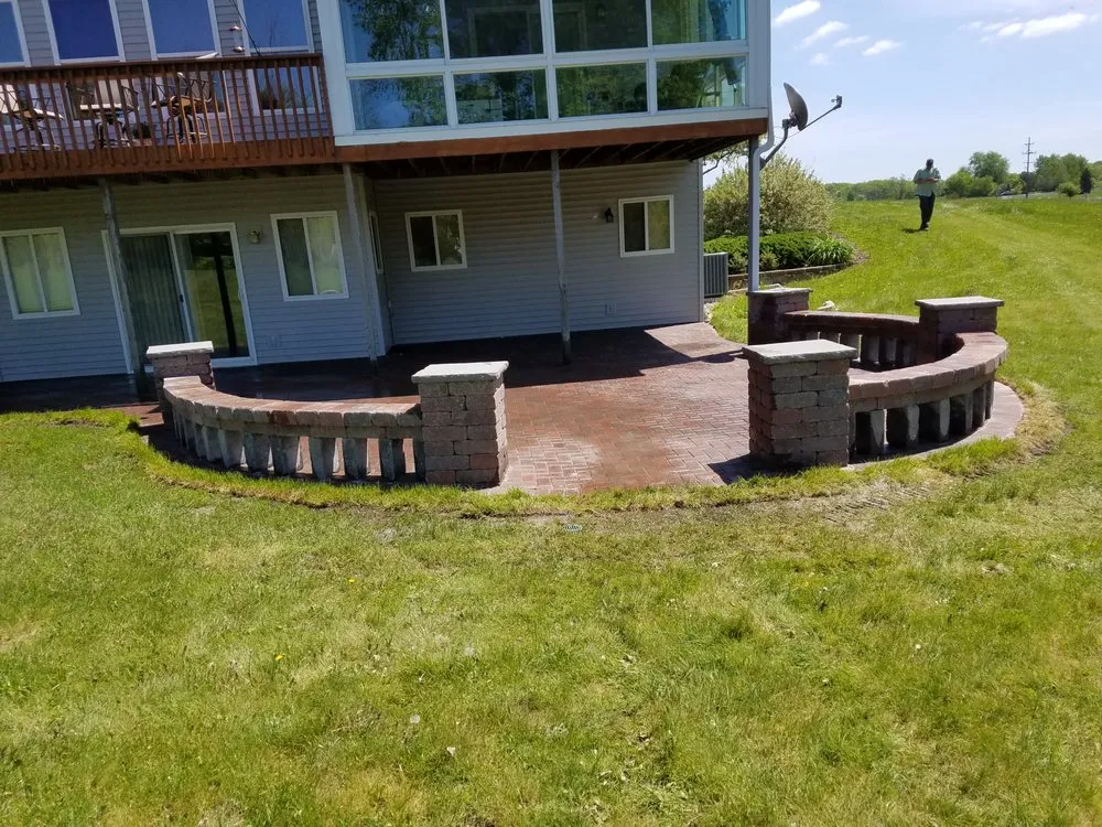 Custom yard cleanup service experts serving Holland, MI - Aesthetic Gardener