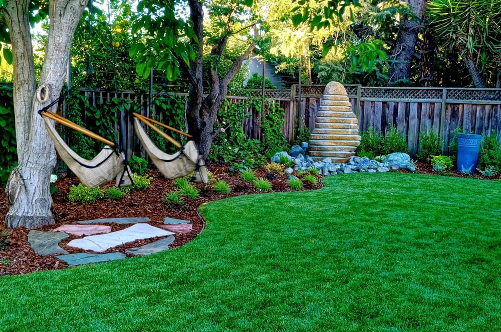 Reliable yard maintenance for residential properties across Mountain View, CA - Aesthetic Gardens