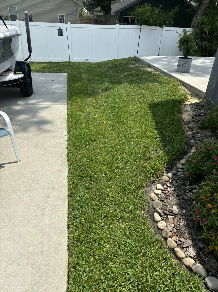 Custom landscaping services in Polk City, FL - Aesthetic Lawn care