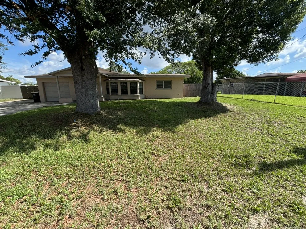 Reliable landscape installation experts serving Polk City, FL - Aesthetic Lawn care