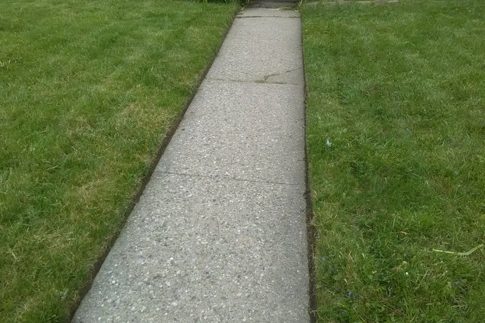 Custom residential landscaping in Detroit, MI - Afaroe Lawn Service