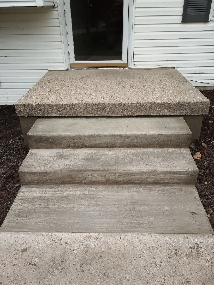 Trusted lawn care service in Flint, MI - Affordable Concrete & landscaping solutions