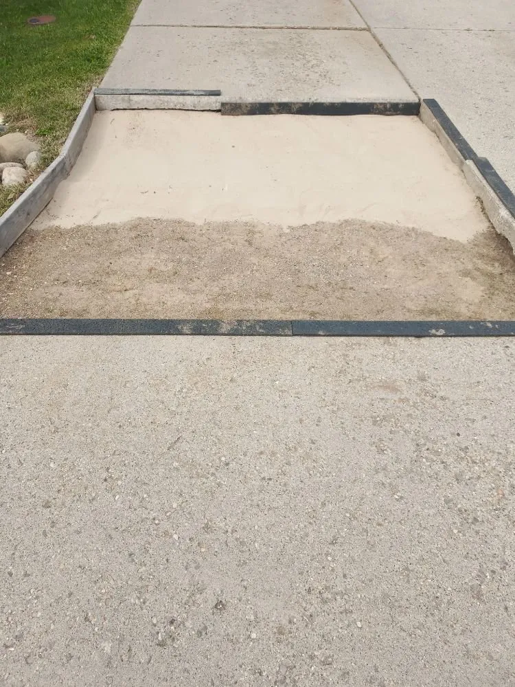 Reliable landscaping services experts serving Flint, MI - Affordable Concrete & landscaping solutions