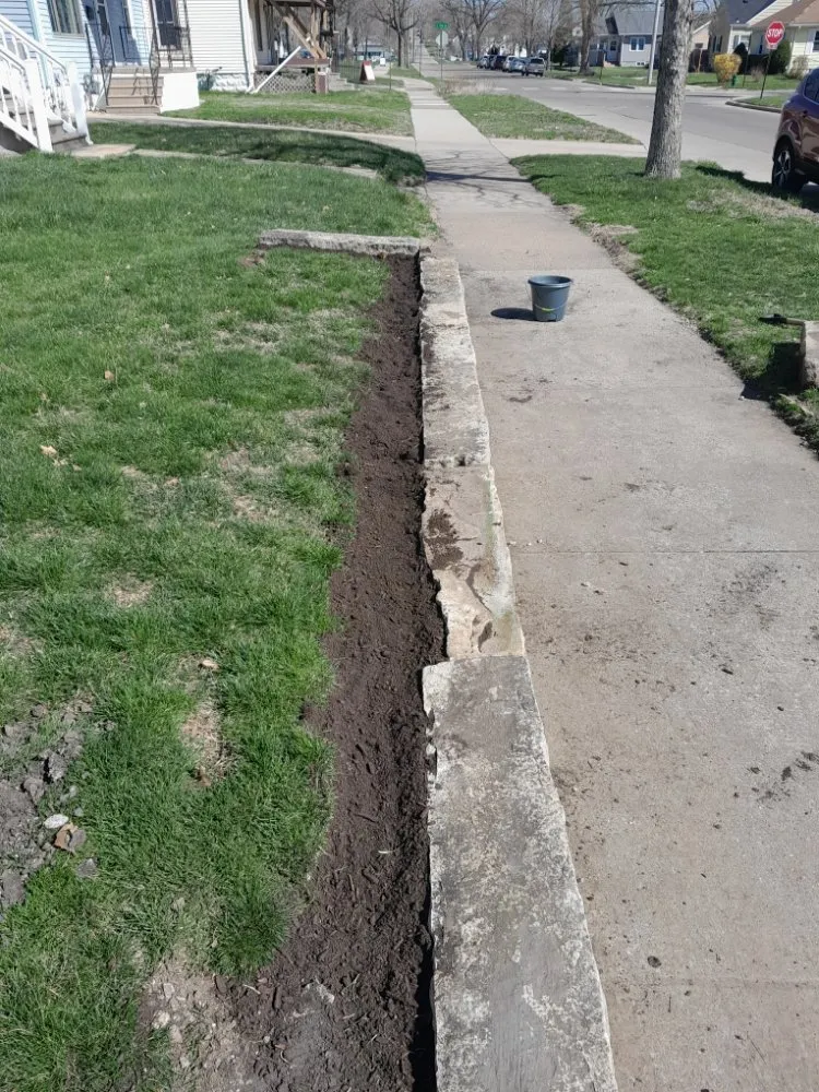 Professional landscape installation in Cedar Rapids, IA by Affordable cut & go pro