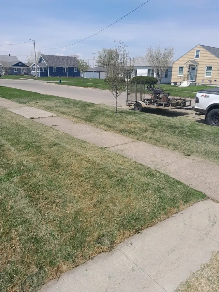 Local yard maintenance near you across Cedar Rapids, IA - Affordable cut & go pro