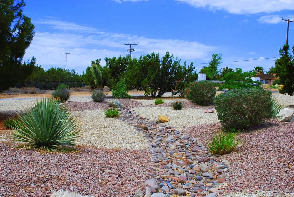 Professional outdoor landscaping in Hesperia, CA - Affordable Decorative Rock