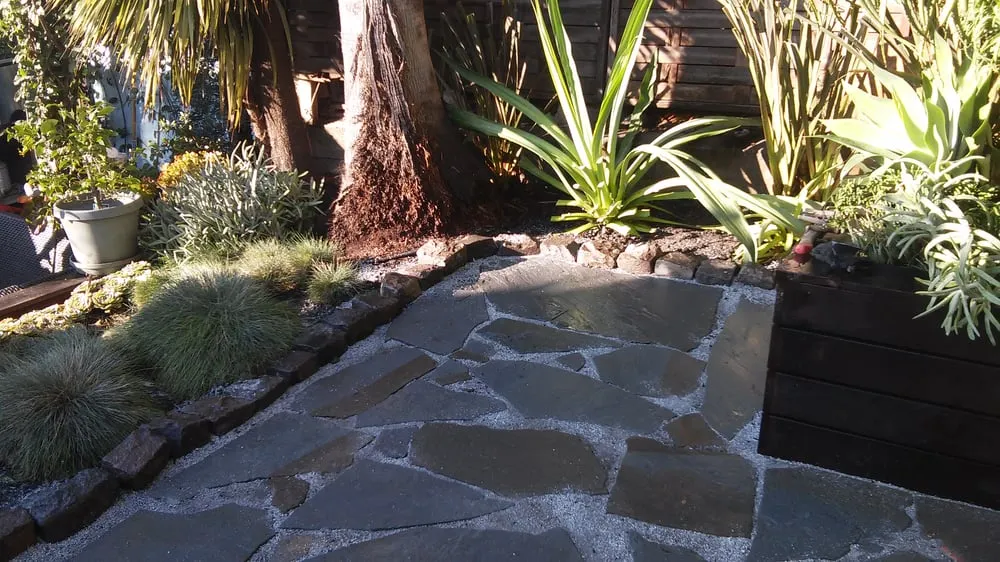 Professional garden landscaping experts serving San Francisco, CA - Affordable Fencing and Gardening