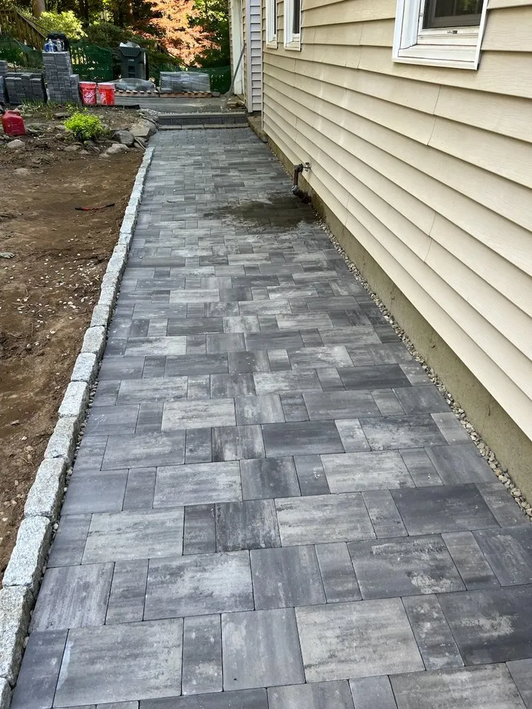 Professional lawn care service in Putnam, CT - Affordable Landscaping