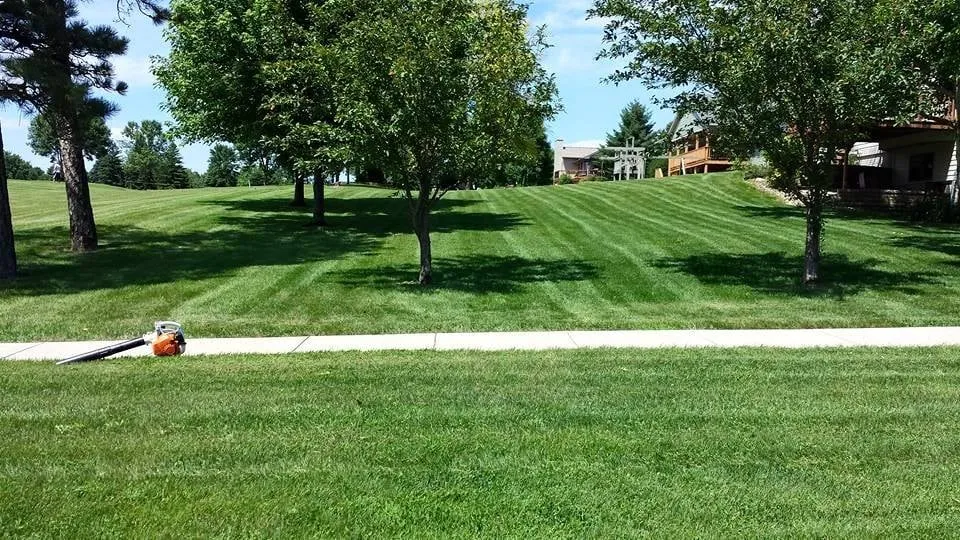 Reliable lawn care service experts serving Sioux Falls, SD - Affordable Lawn & Snow