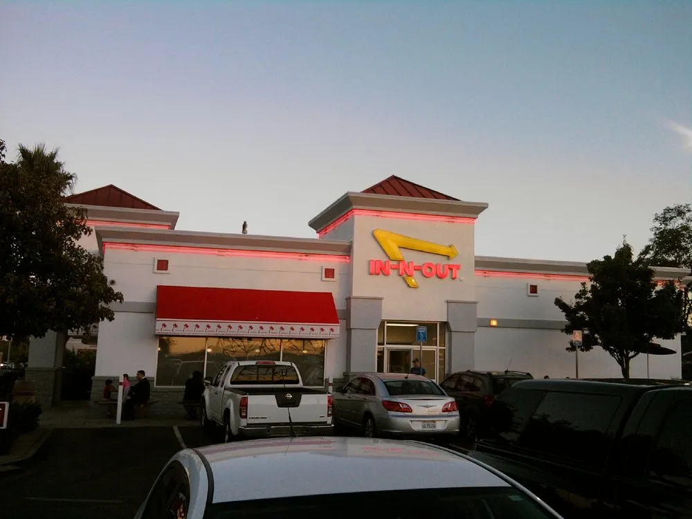 Top-rated outdoor landscaping for beautiful yards in Ocean Springs, MS by Affordable Lawn And Power