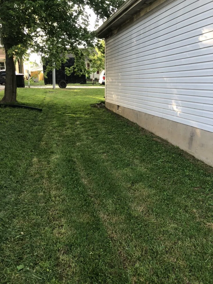 Expert yard maintenance with custom design in Clarksville, TN by Affordable Lawn Care