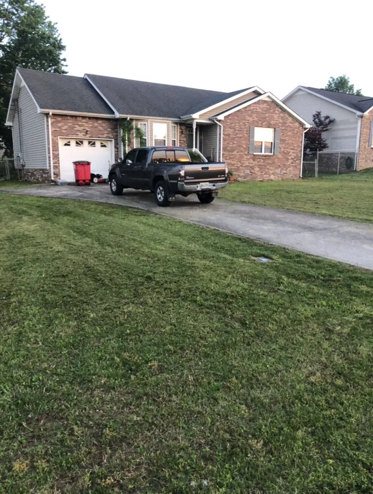Reliable lawn care service in Clarksville, TN by Affordable Lawn Care
