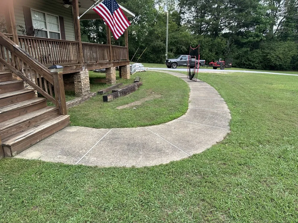 Custom garden landscaping in Gadsden, AL - Affordable Lawn Care