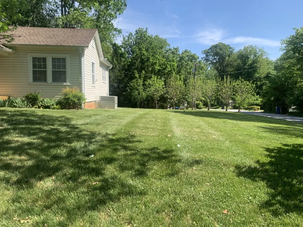 Top-rated yard maintenance in Hickory, NC - Affordable Lawn Care