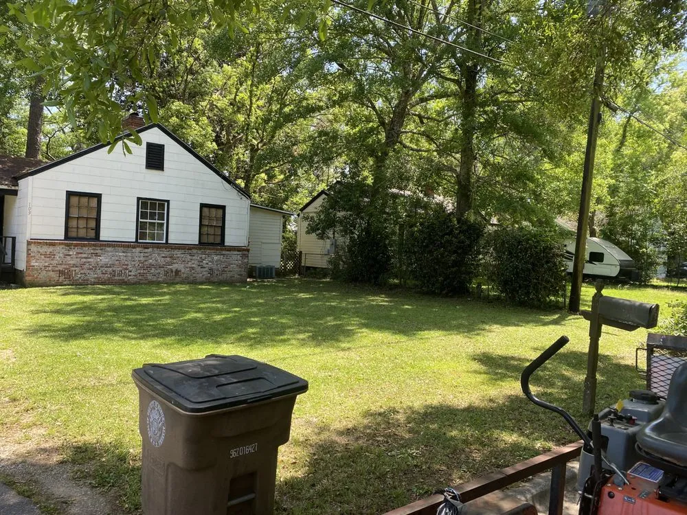 Custom garden landscaping in Mobile, AL by Affordable Lawn Care