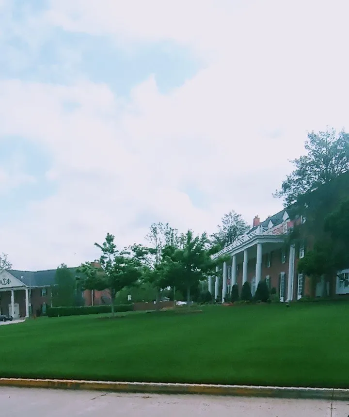 Reliable yard maintenance with custom design across Norman, OK - Affordable Lawn Care