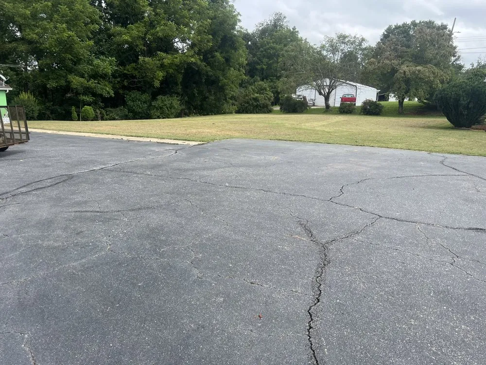 Top-rated lawn mowing service experts serving North Wilkesboro, NC - Affordable Lawn Care