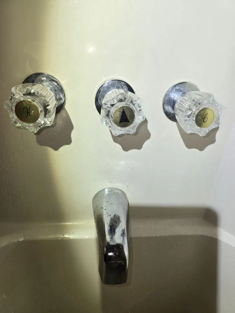 Affordable outdoor landscaping experts serving Southeast Arcadia, FL - Affordable Lawn Cuts & HandyMan Services