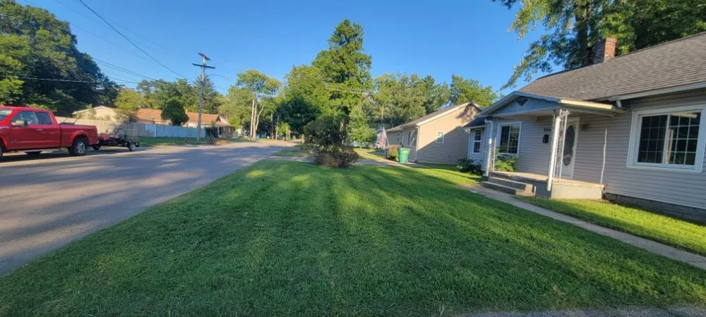 Top-rated yard maintenance experts serving Sodus, MI - Affordable Lawn Mowing