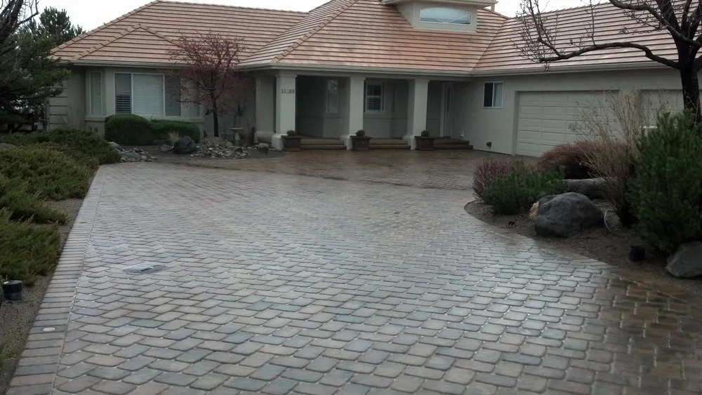 Top-rated yard cleanup service for year-round maintenance across Sparks, NV - Affordable Pavers