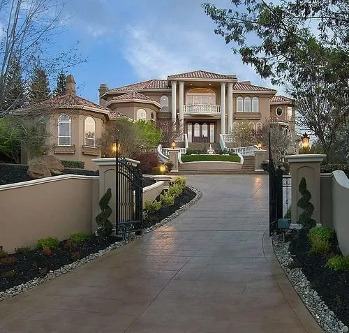 Affordable landscaping services for beautiful yards in Canyon Lake, TX by Affordable Power-Washing Services