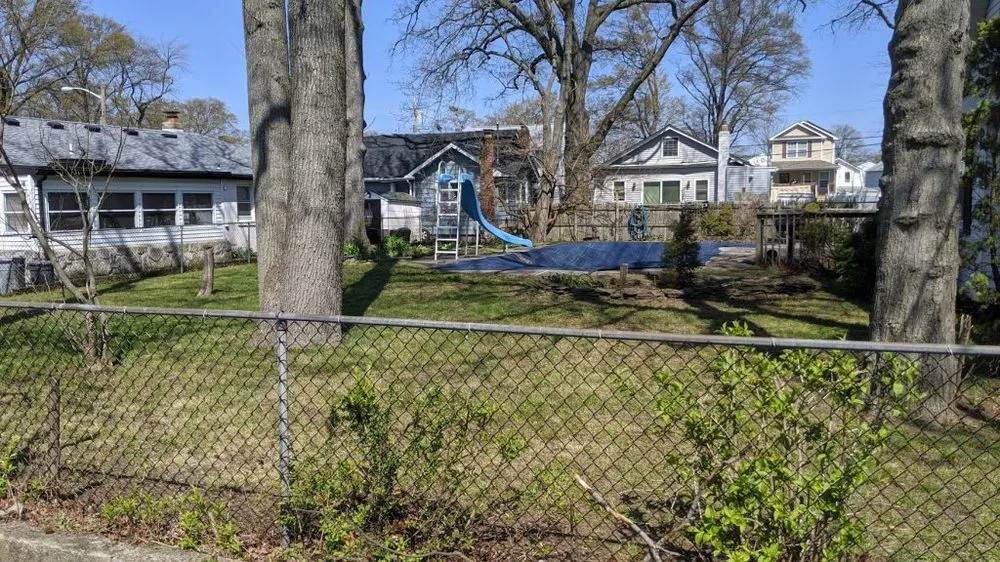 Professional yard maintenance in Middletown, NJ - Affordable Senior Citizen Lawn Care