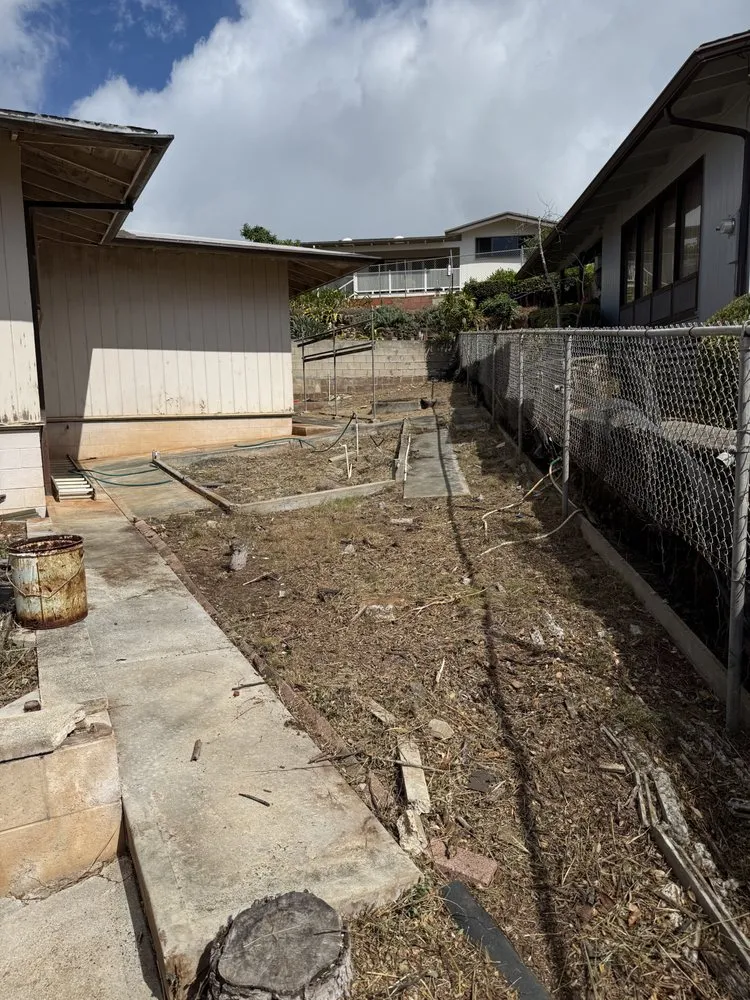 Top-rated lawn care service in Oahu, HI by Affordable Yard Services