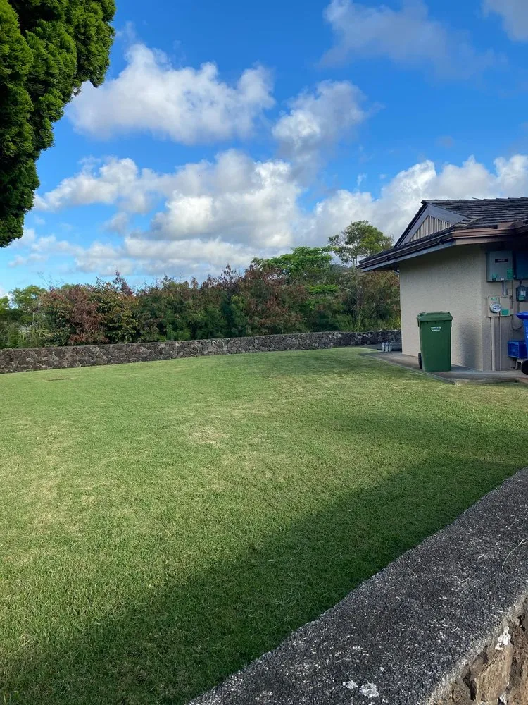 Affordable yard maintenance in Oahu, HI by Affordable Yard Services