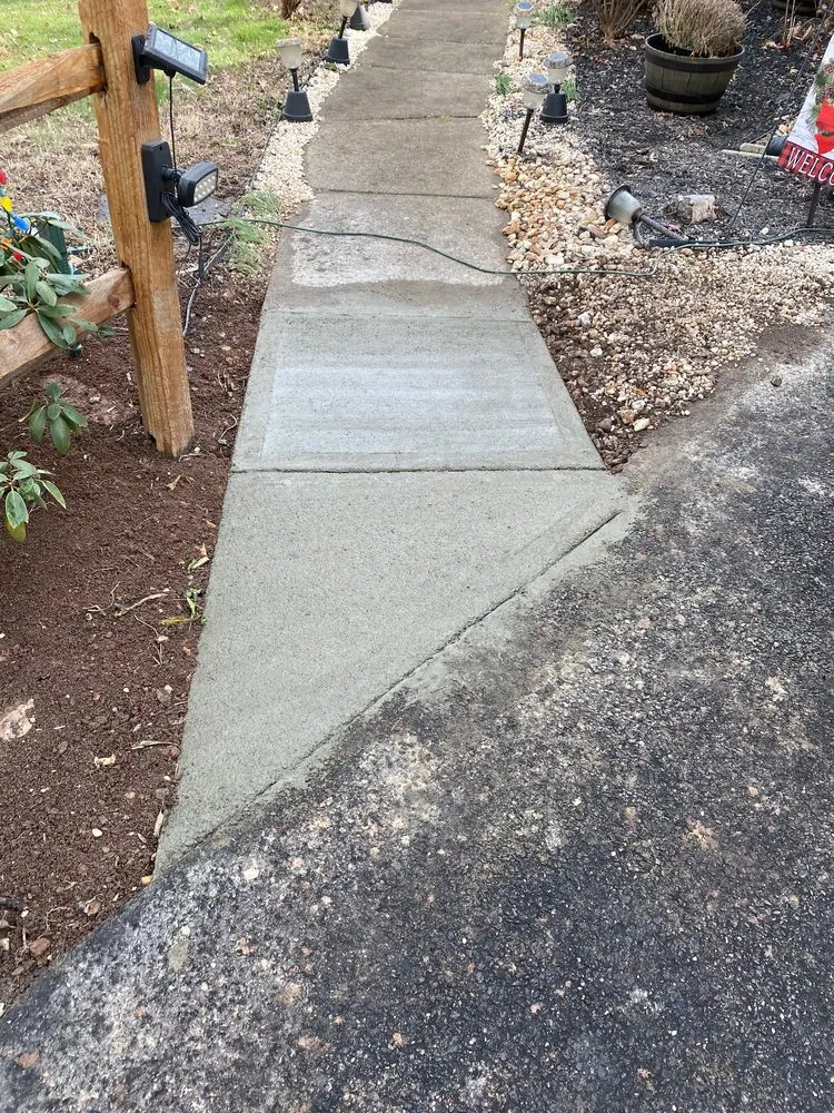 Top-rated lawn mowing service experts serving Fredericksburg, VA - AFM Landscaping & Irrigation