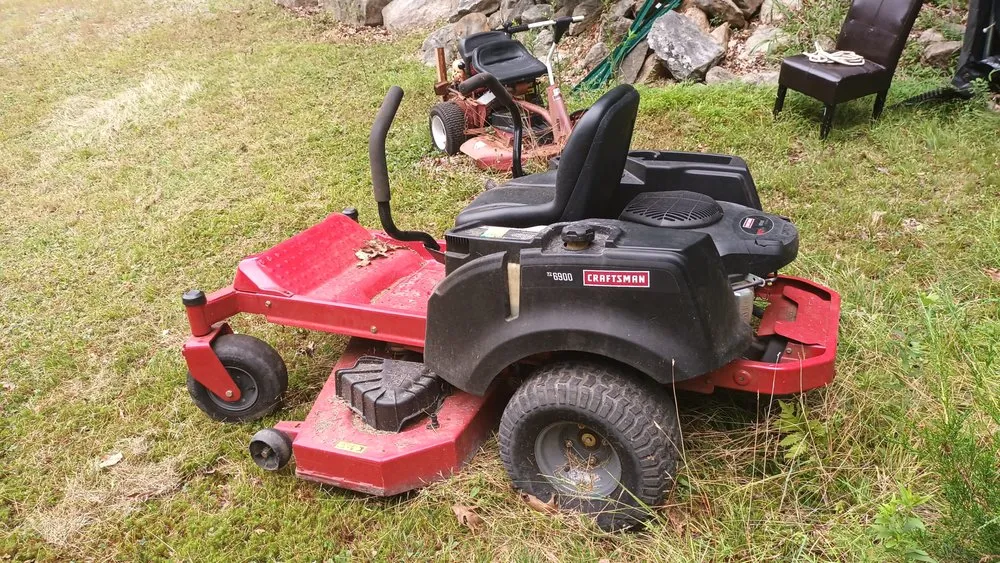 Expert outdoor landscaping in Stratford, CT by Afolayanka Enterprices