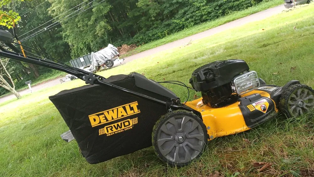 Professional yard cleanup service in Stratford, CT by Afolayanka Enterprices