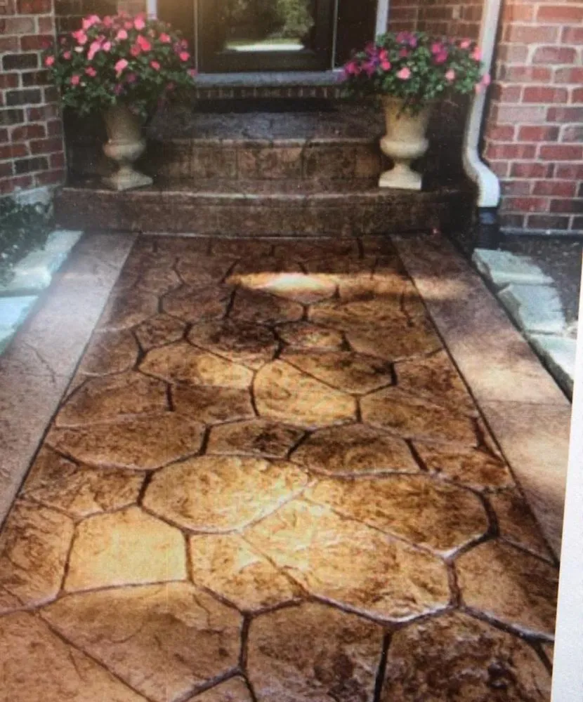 Professional residential landscaping in Munfordville, KY by After Hours Restore