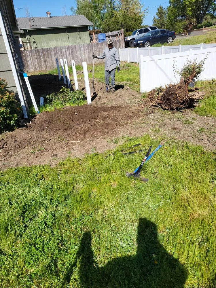 Top-rated yard cleanup service experts serving Central Point, OR - AG Brothers Maintenance