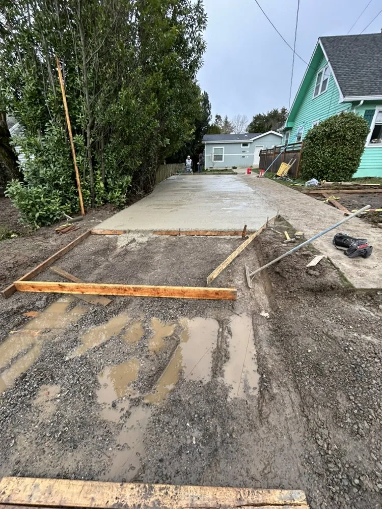 Affordable lawn mowing service for beautiful yards across Portland, OR - AG General Contractor