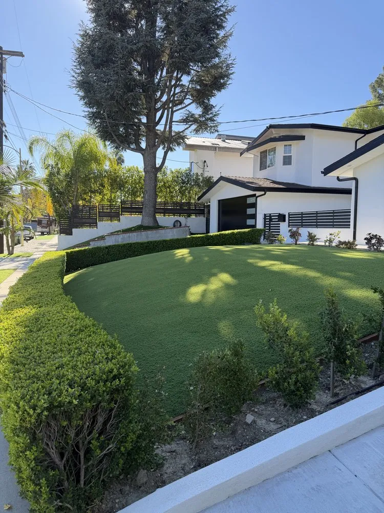 Affordable landscape design with custom design in Santa Paula, CA by Ag Landscape