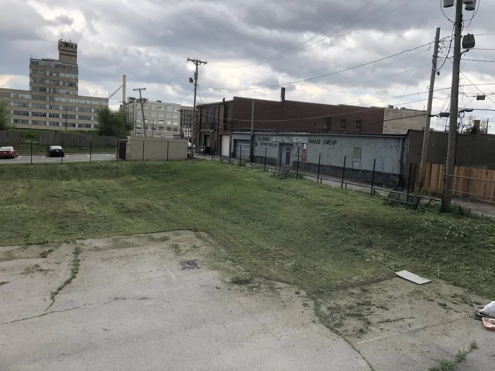 Trusted lawn mowing service for homes across Kansas City, KS - AG Lawn Clare