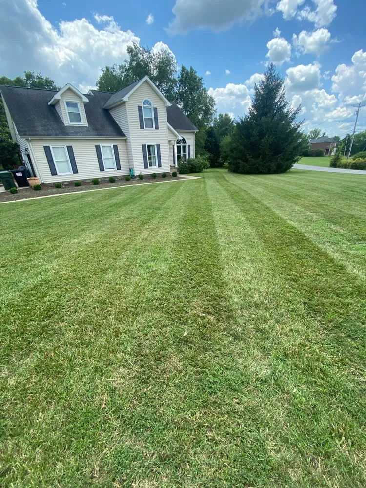 Reliable lawn mowing service experts serving Clarksville, TN - AG Mowing