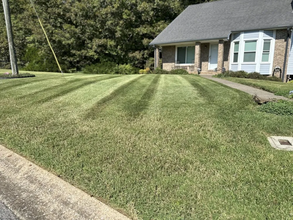 Top-rated yard maintenance in Clarksville, TN by AG Mowing