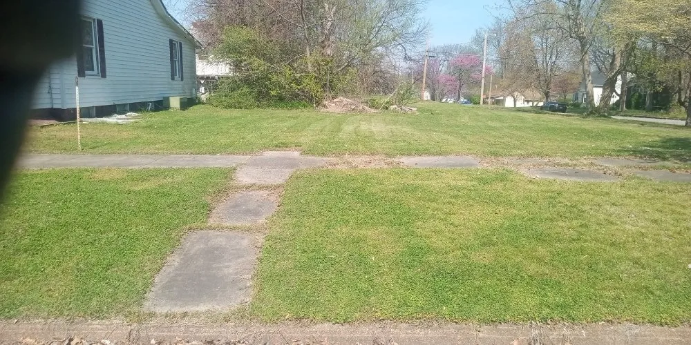 Local residential landscaping in Metropolis, IL - Agans Lawn Care & Maintenance