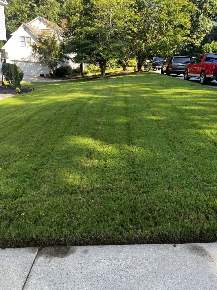 Expert lawn mowing service experts serving Taylors, SC - Agape landscape