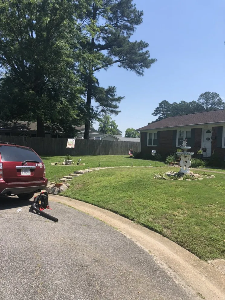 Expert yard cleanup service in Newport News, VA - Agape Lawn & Outdoor Home Care