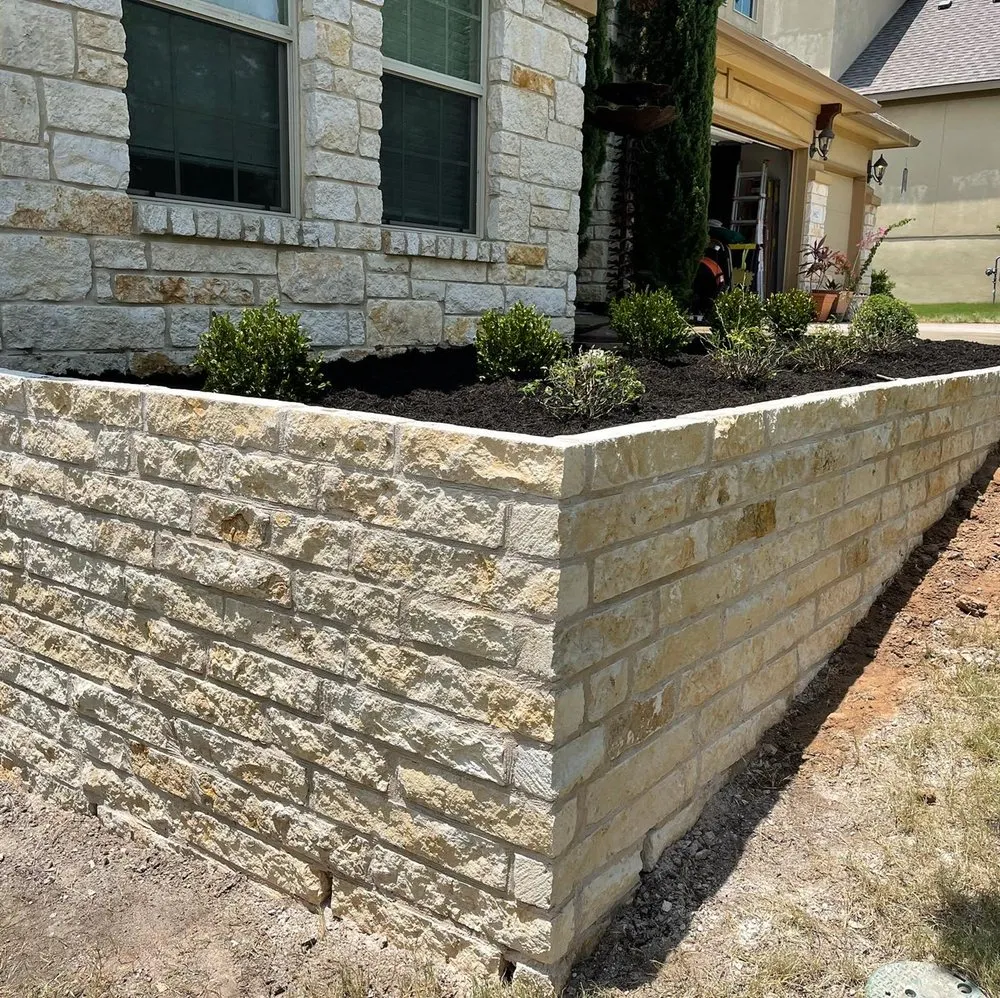 Affordable residential landscaping in Lago Vista, TX - Agave Hills Landscaping