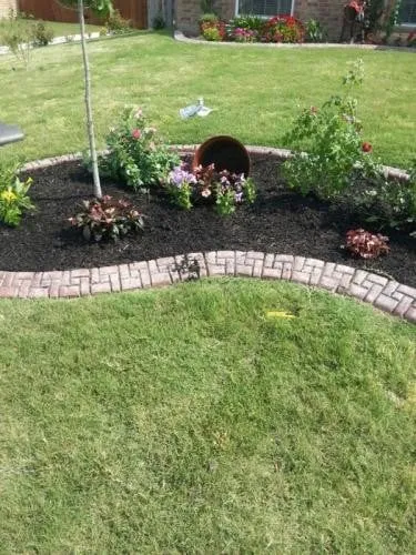 Expert landscaping services in Chiloquin, OR by Agency Lake and Lawn Services