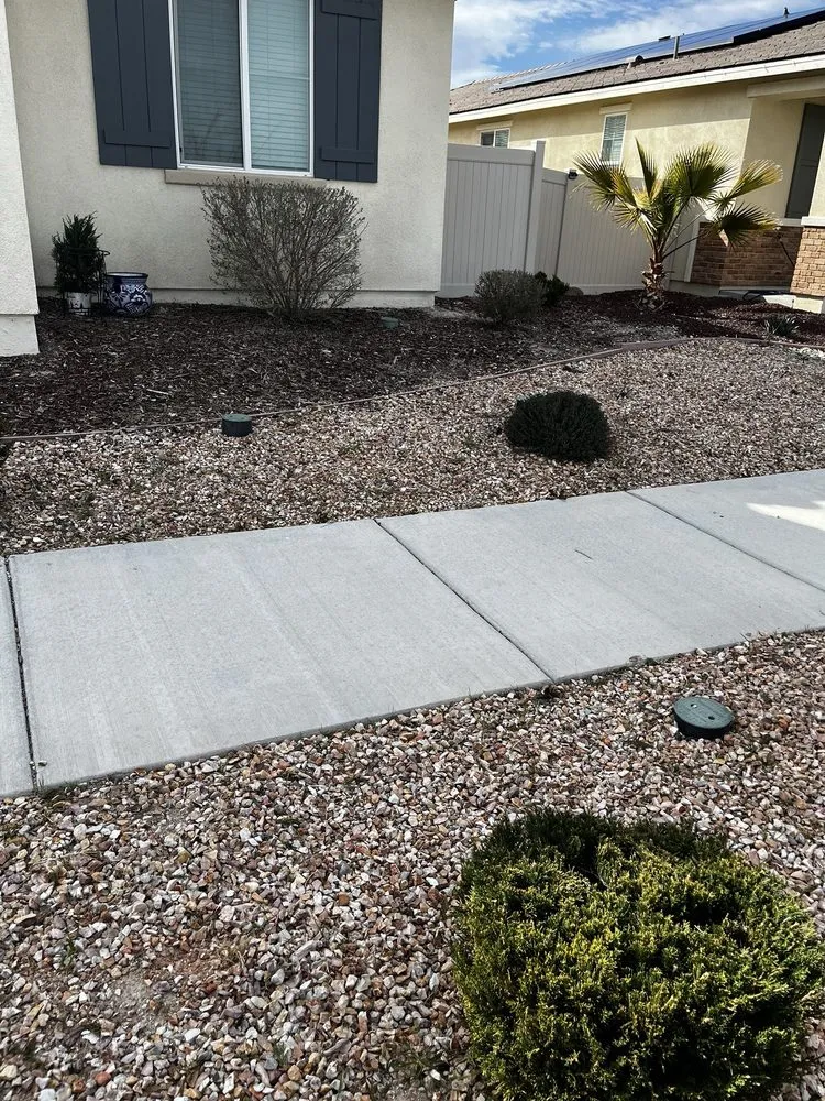 Trusted garden landscaping in Lancaster, CA by Agro-Tech Landscape Construction