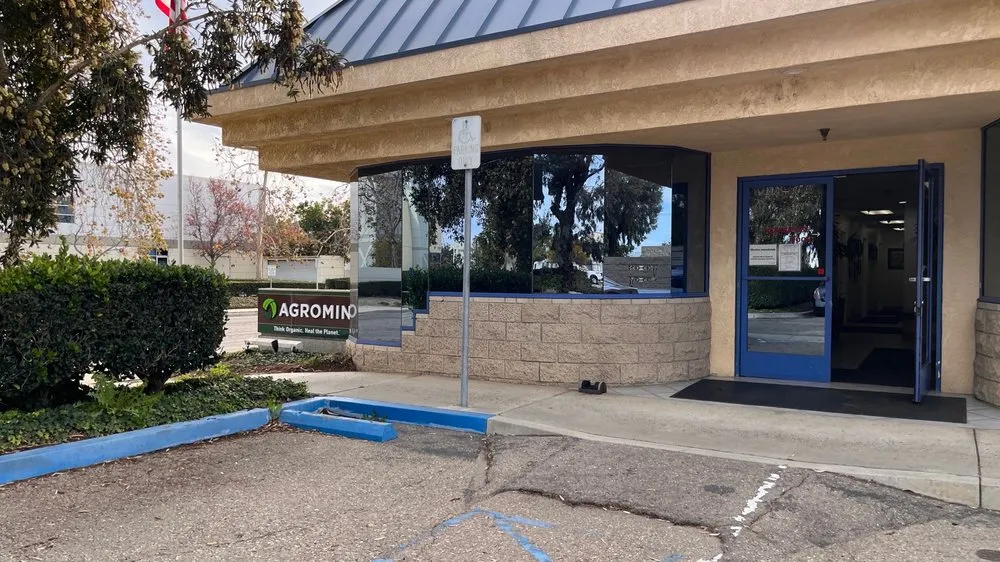 Expert garden landscaping in Oxnard, CA by Agromin